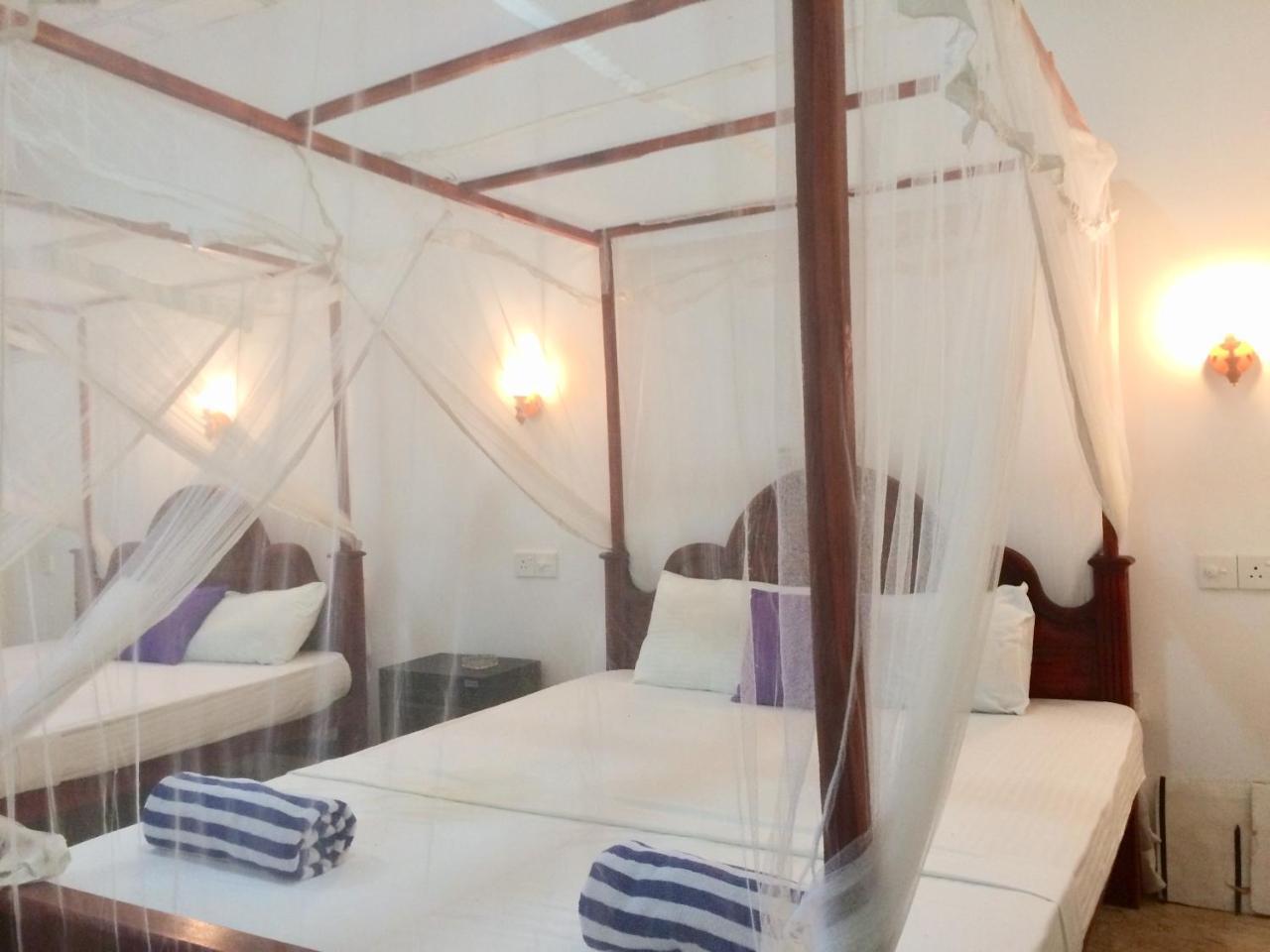 Aloha Beach Resort 탕갈레 외부 사진