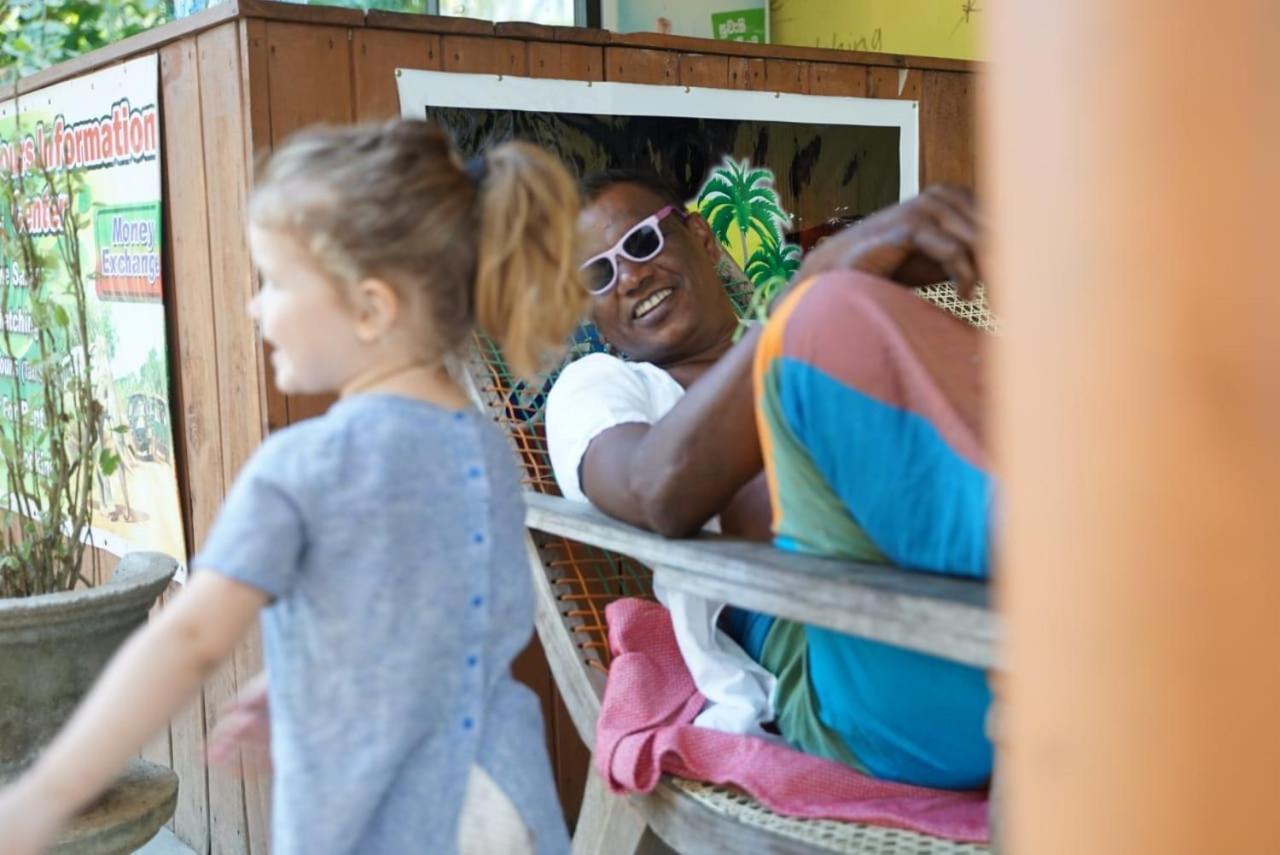 Aloha Beach Resort 탕갈레 외부 사진