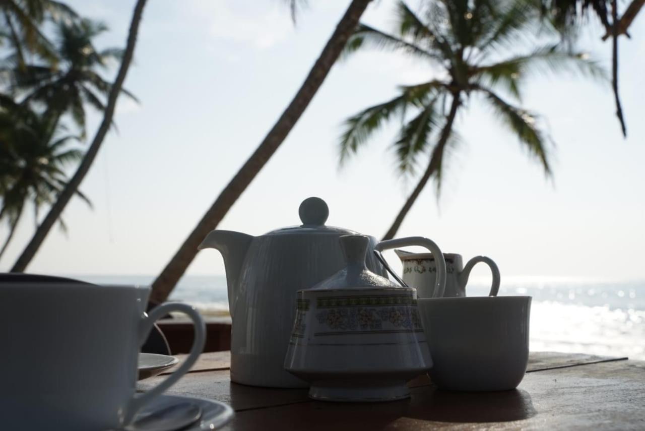 Aloha Beach Resort 탕갈레 외부 사진